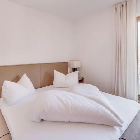 公寓 Luxus Poolblick - Mit Eigener Sauna By Interhome *